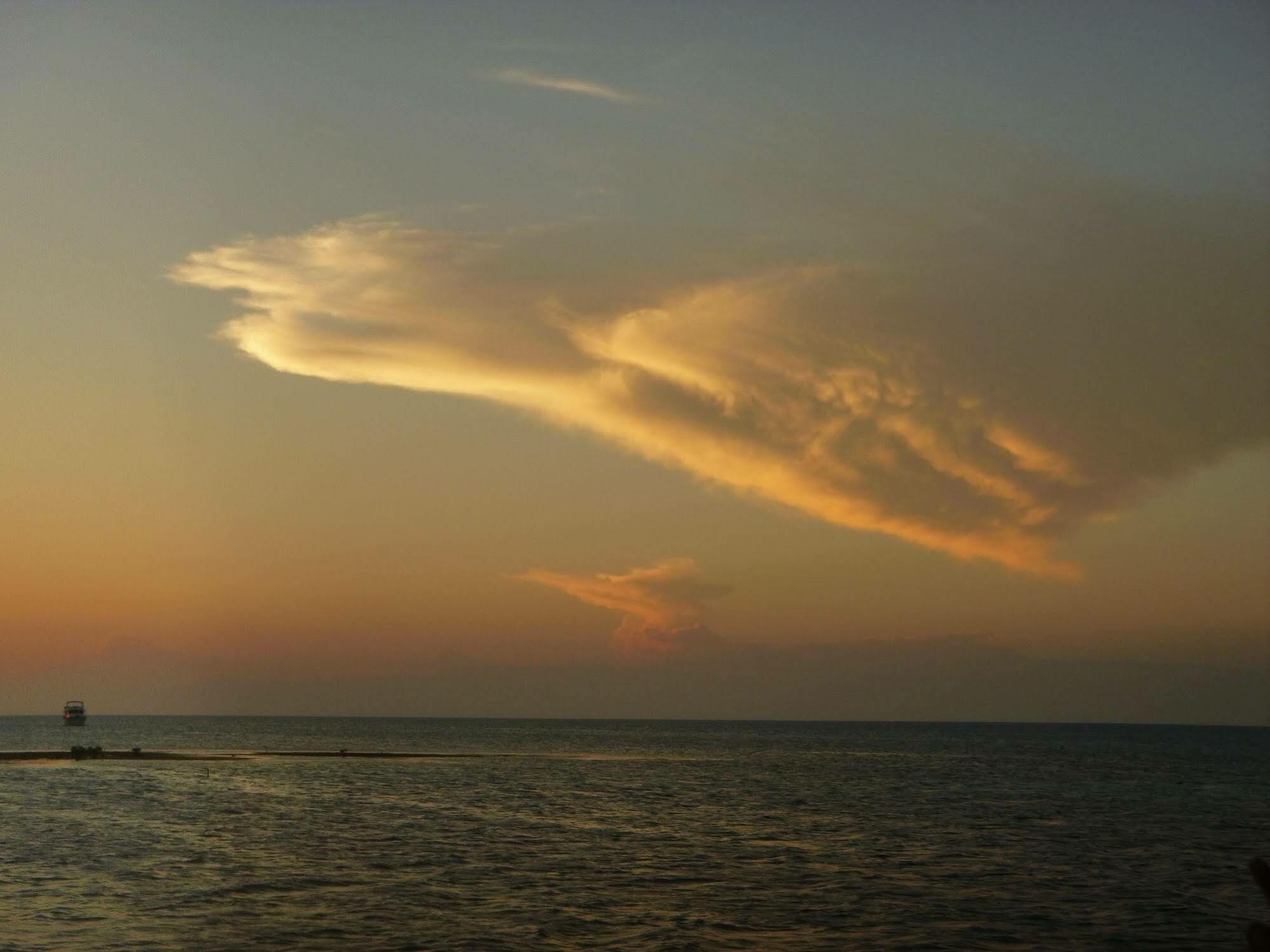 Isla Marisol Resort מראה חיצוני תמונה